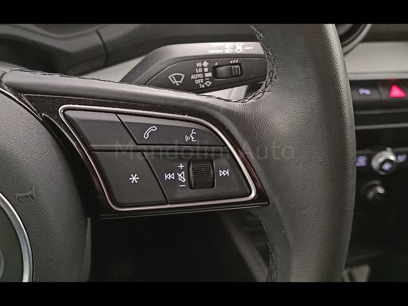 25 - Audi Q2 35 1.5 tfsi s line edition s tronic