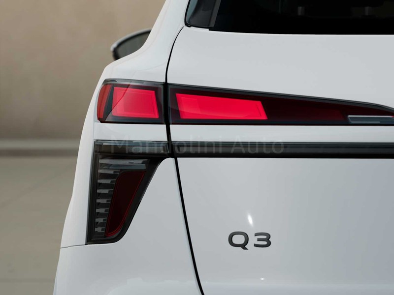 7 - Audi Q3 1.5 e-hybrid 272cv business advanced s tronic