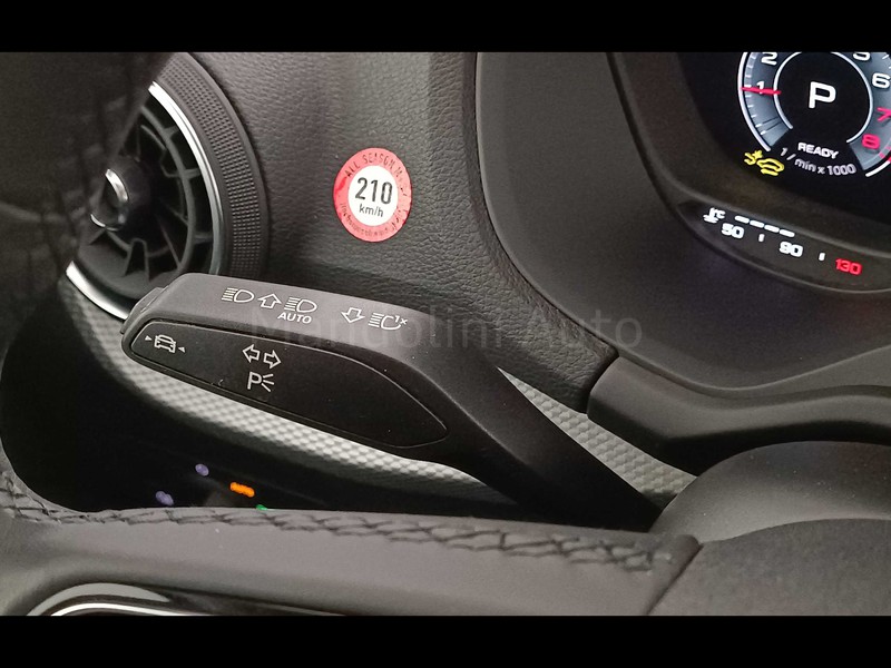 25 - Audi Q2 35 1.5 tfsi business advanced s tronic