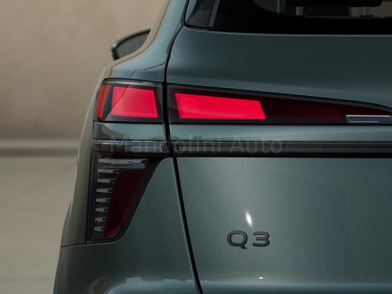 7 - Audi Q3 1.5 e-hybrid 272cv business advanced s tronic