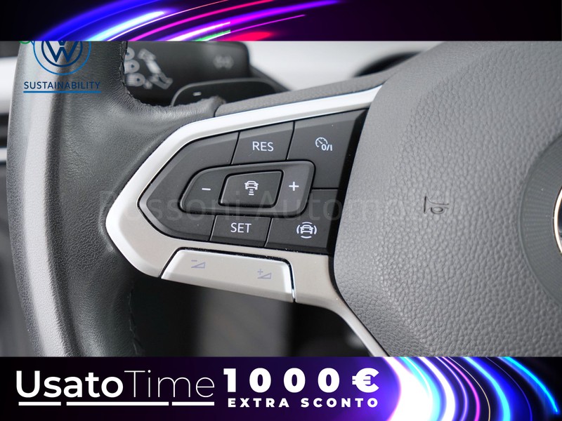 25 - Volkswagen Golf 1.0 etsi evo 110cv life dsg