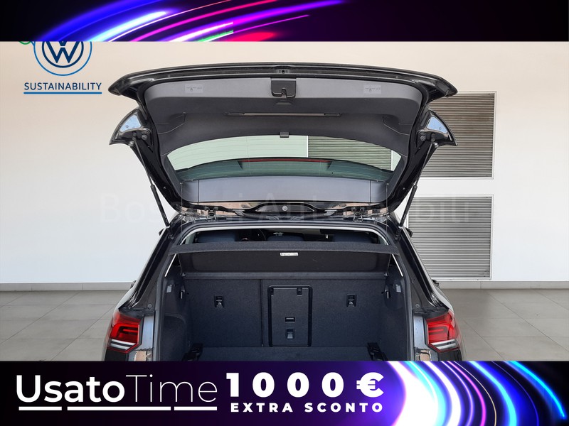 19 - Volkswagen Golf 1.0 etsi evo 110cv life dsg