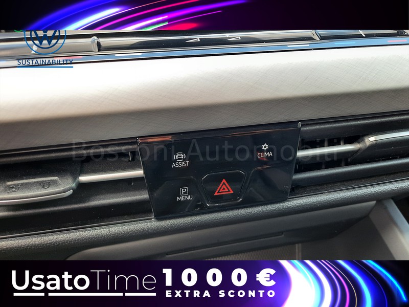 13 - Volkswagen Golf 1.0 etsi evo 110cv life dsg