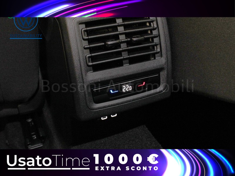 31 - Volkswagen Golf 1.5 tsi ehybrid 204cv edition plus dsg