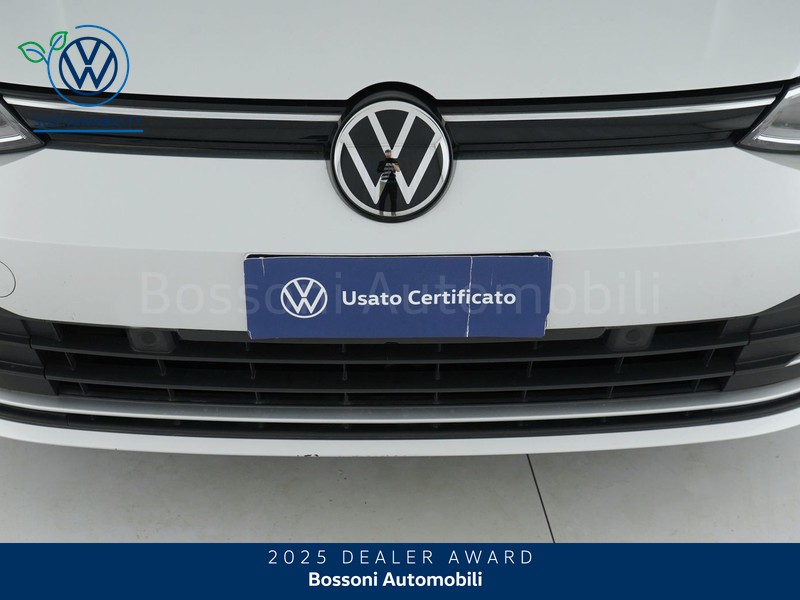 13 - Volkswagen Golf 1.0 etsi evo 110cv life dsg