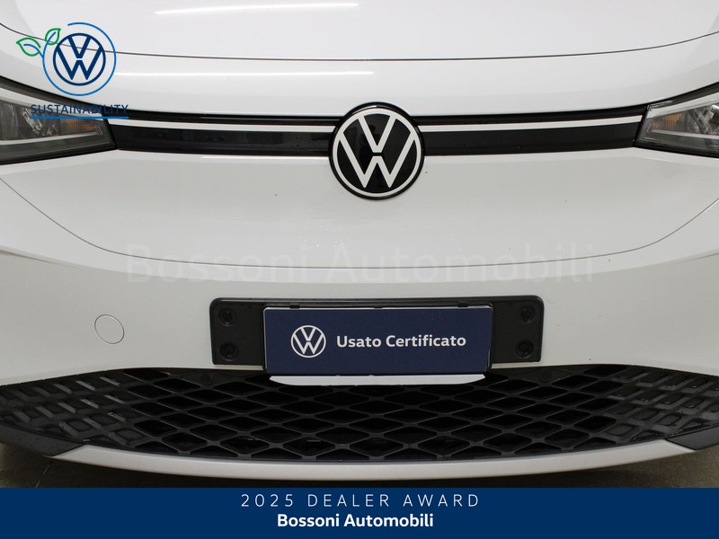 13 - Volkswagen ID.4 52kwh  pure performance