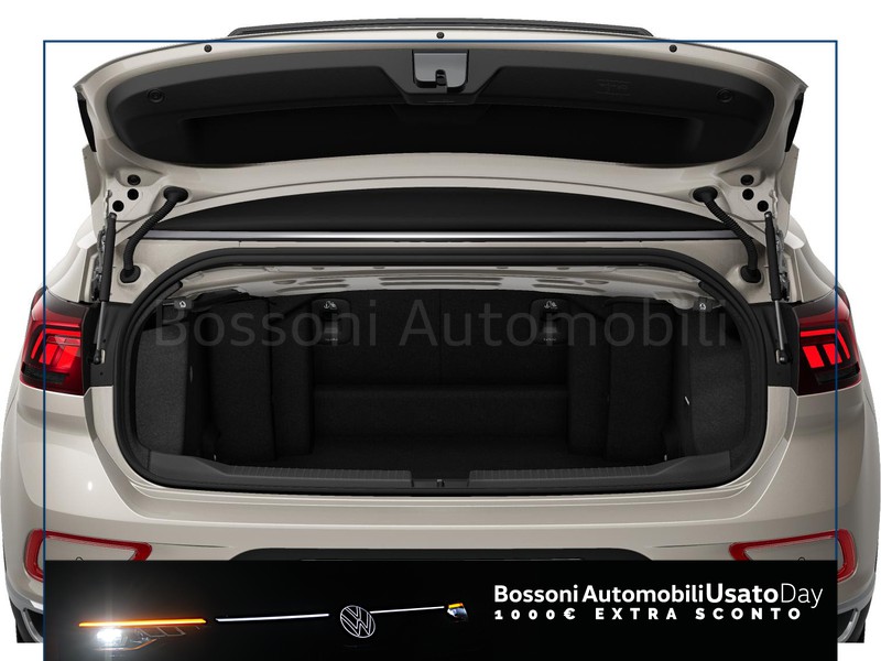 13 - Volkswagen T-Roc cabriolet 1.5 tsi act style dsg