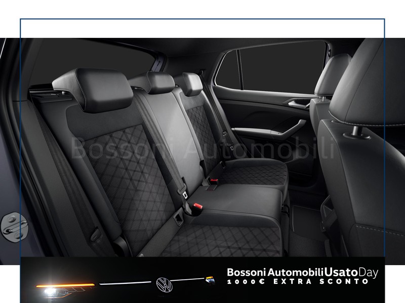 13 - Volkswagen T-Cross 1.0 tsi 115cv r-line