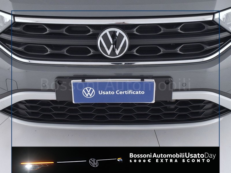 13 - Volkswagen T-Roc 2.0 tdi scr 150cv life dsg