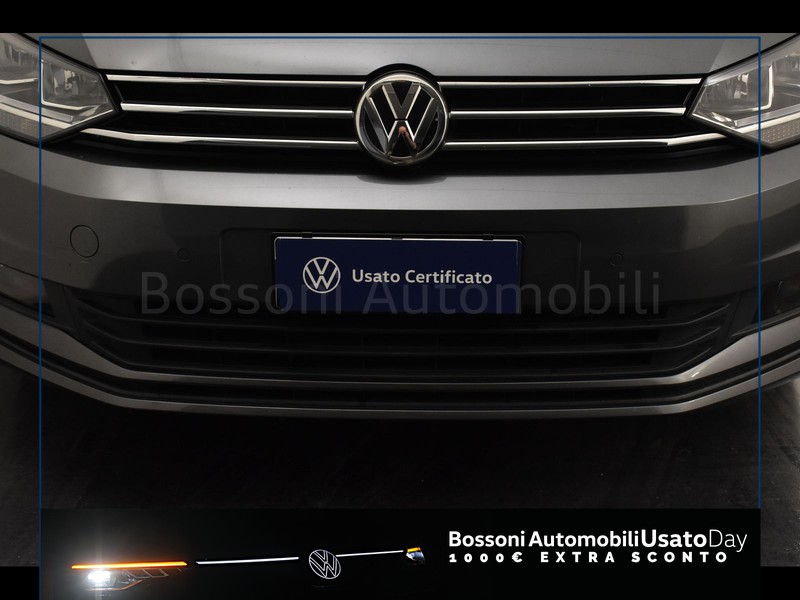 13 - Volkswagen Touran 2.0 tdi scr 115cv business dsg
