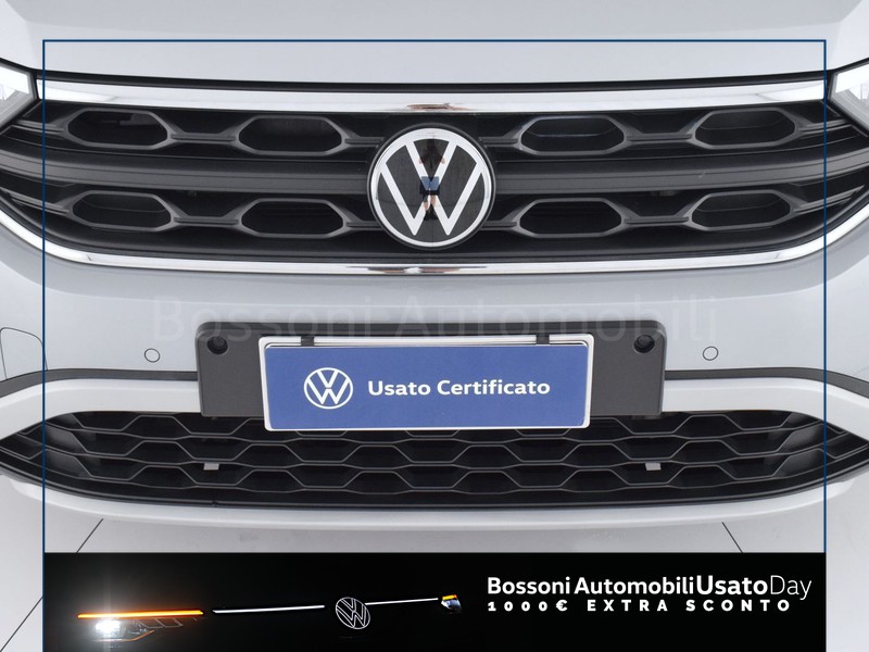 13 - Volkswagen T-Roc 2.0 tdi scr 115cv life