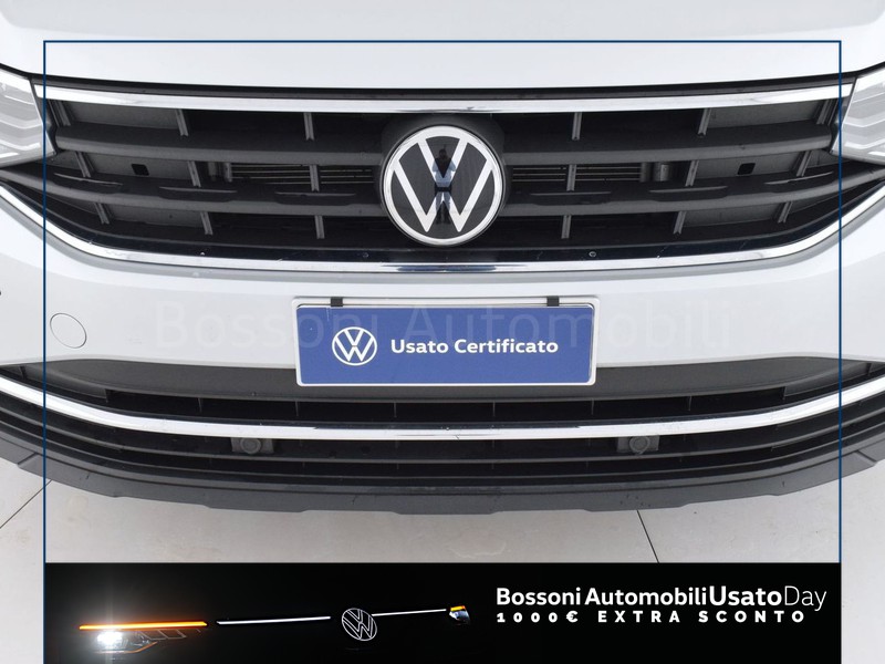 13 - Volkswagen Tiguan 2.0 tdi scr 150cv life dsg