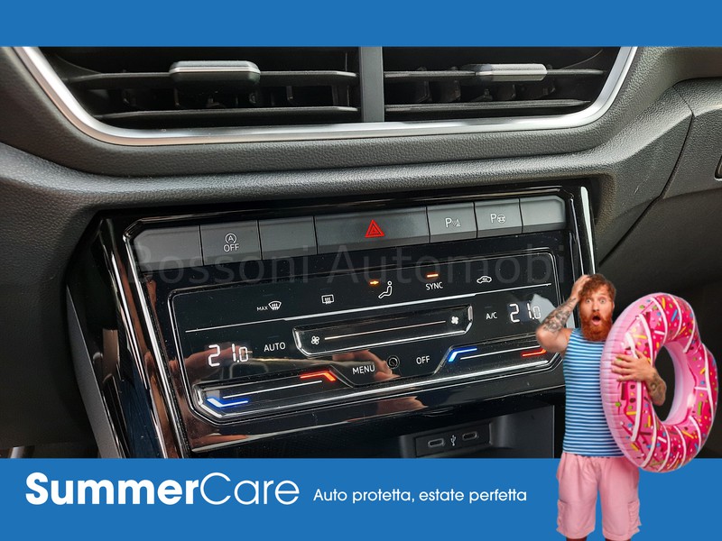 13 - Volkswagen T-Roc 1.0 tsi 110cv r line