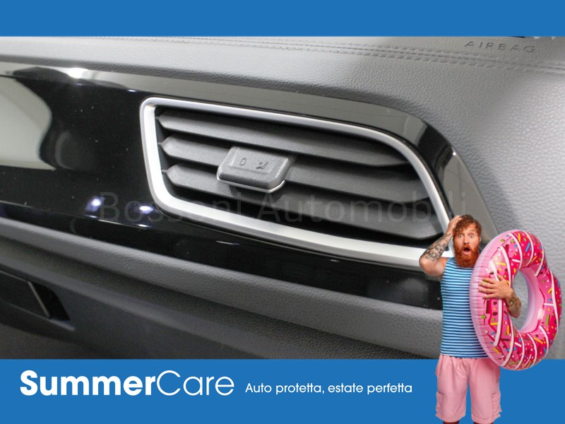 19 - Volkswagen T-Roc 2.0 tdi scr 115cv r line