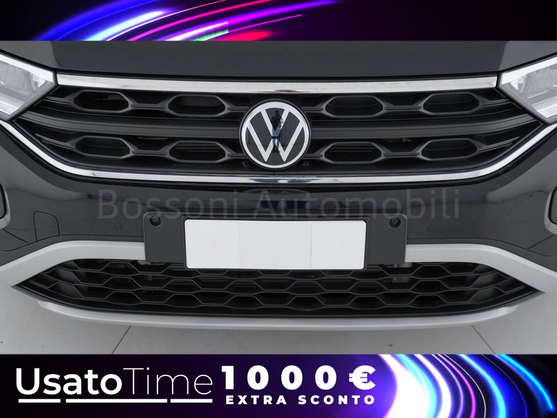 13 - Volkswagen T-Roc 1.5 tsi act life dsg