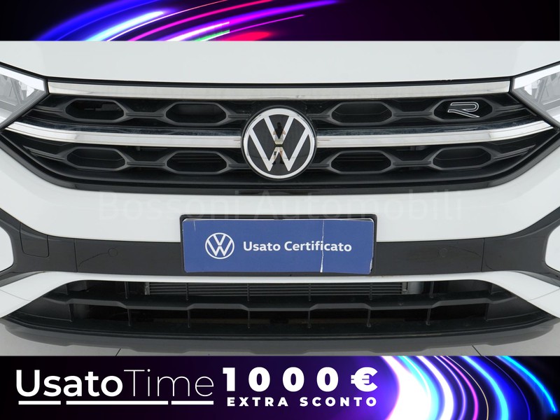 13 - Volkswagen T-Roc 1.0 tsi 110cv r line