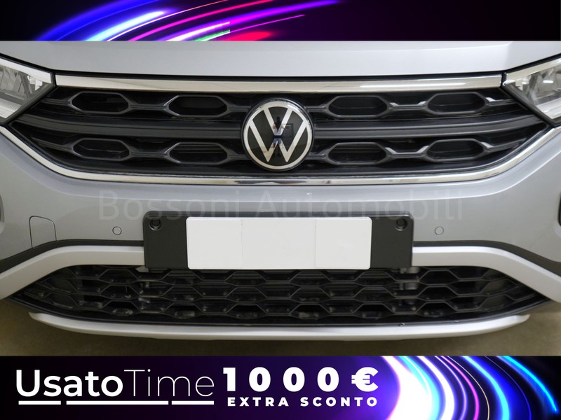 13 - Volkswagen T-Roc 2.0 tdi scr 150cv life dsg