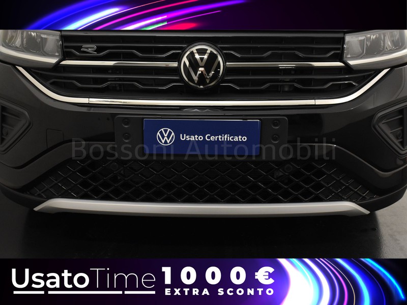 13 - Volkswagen T-Cross 1.0 tsi 115cv r-line