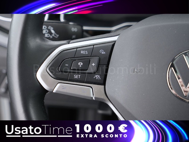25 - Volkswagen Taigo 1.0 tsi 110cv r-line