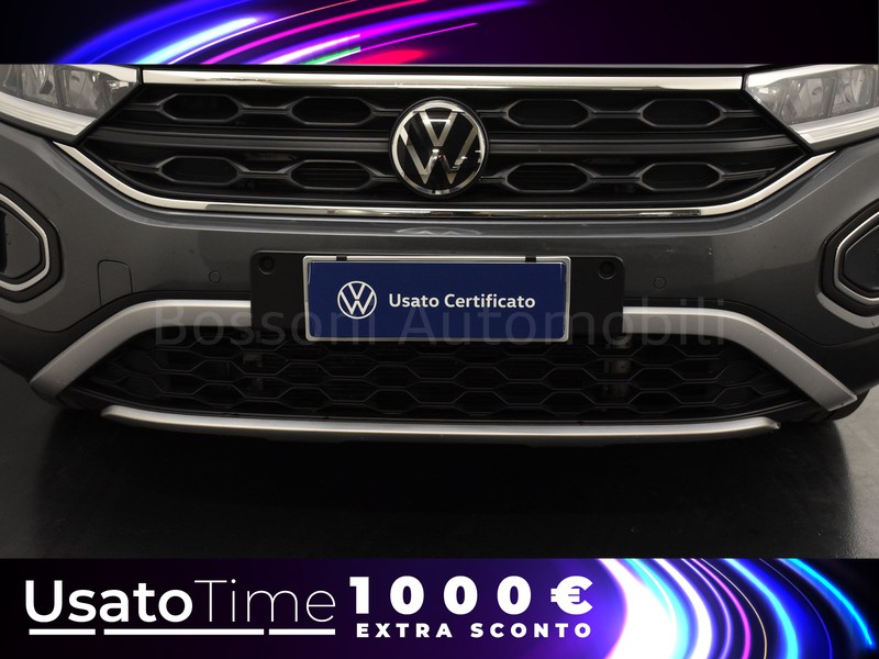 13 - Volkswagen T-Roc 1.5 tsi act life dsg