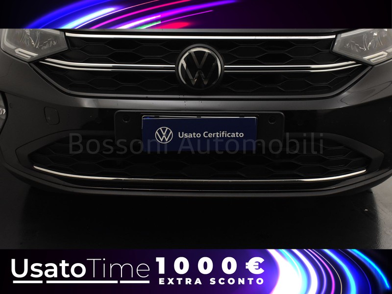 13 - Volkswagen Taigo 1.0 tsi 110cv life