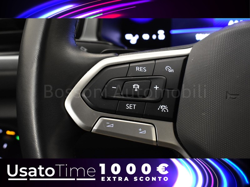 19 - Volkswagen T-Roc 1.5 tsi act life dsg