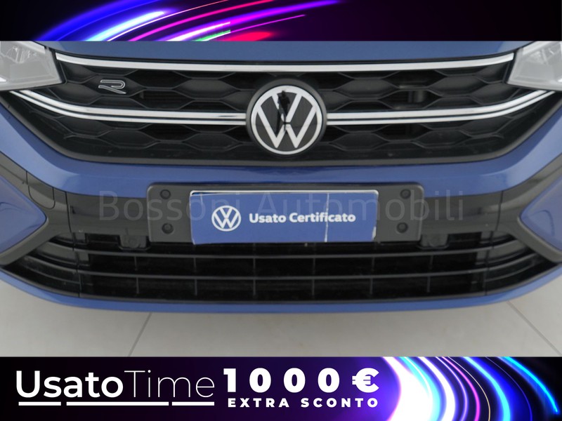 13 - Volkswagen Taigo 1.0 tsi 110cv r-line