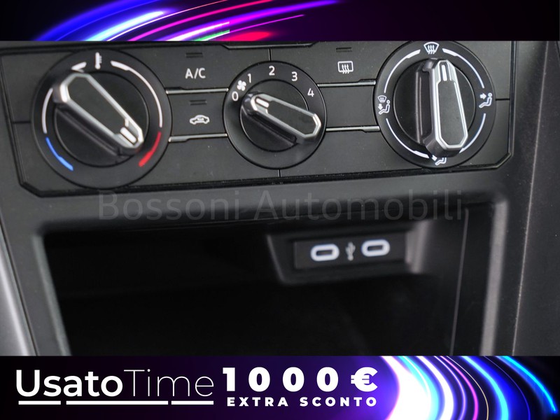25 - Volkswagen Taigo 1.0 tsi 110cv r-line