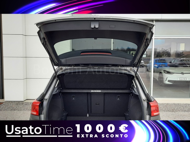 19 - Volkswagen T-Roc 1.0 tsi 110cv style