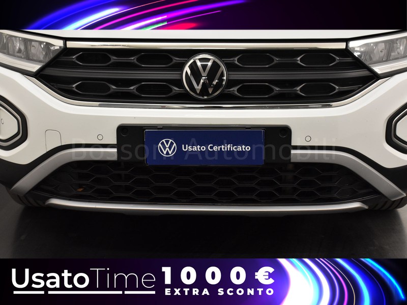 13 - Volkswagen T-Roc 1.0 tsi 110cv life