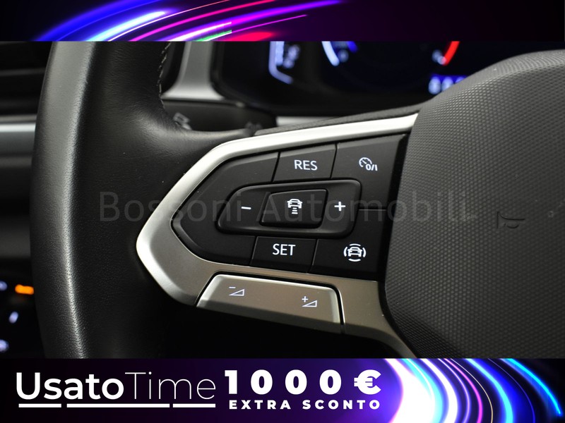 19 - Volkswagen T-Roc 1.0 tsi 110cv life