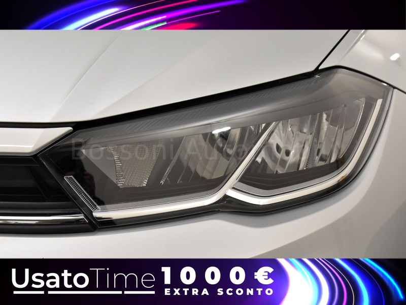 13 - Volkswagen Polo 1.0 tsi 95cv life