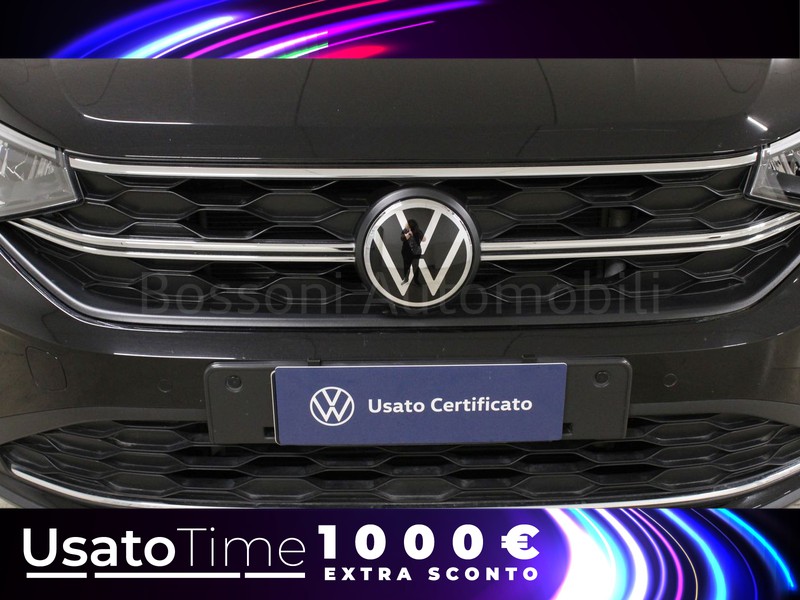 13 - Volkswagen Taigo 1.0 tsi 110cv life