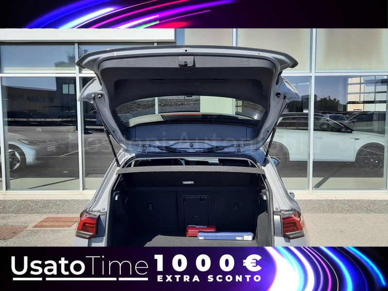 19 - Volkswagen Golf 1.0 tsi evo 110cv life