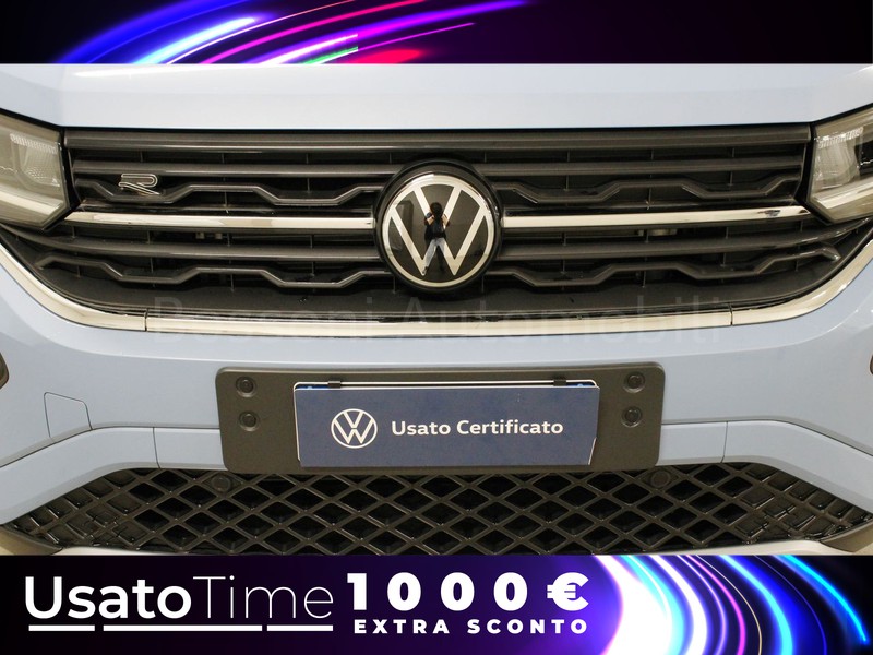 13 - Volkswagen T-Cross 1.0 tsi 115cv r-line