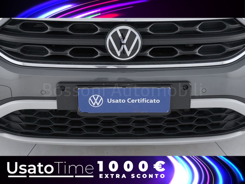 13 - Volkswagen T-Roc 1.0 tsi 110cv life