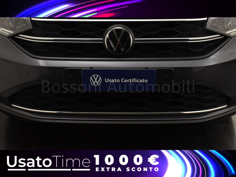 13 - Volkswagen Taigo 1.0 tsi 110cv life