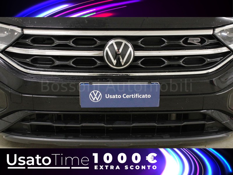 13 - Volkswagen T-Roc 1.0 tsi 110cv r line