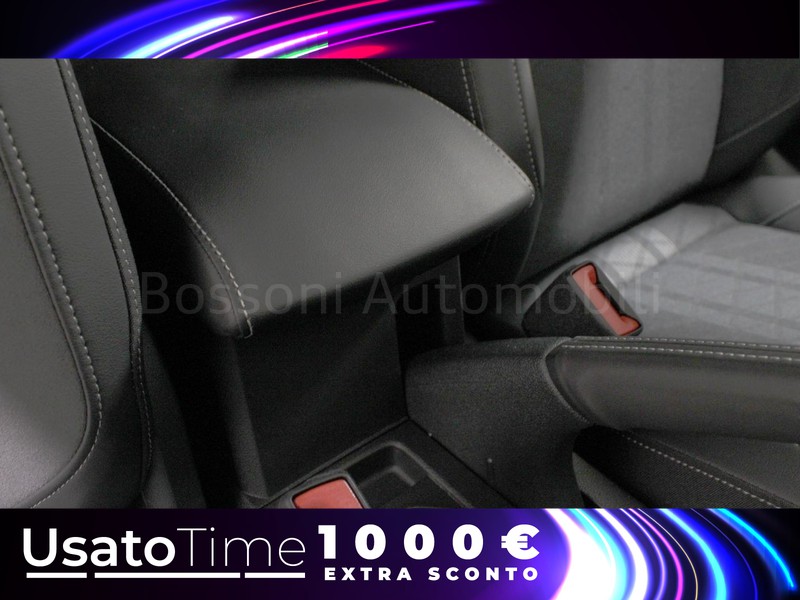 19 - Volkswagen T-Cross 1.0 tsi 115cv r-line