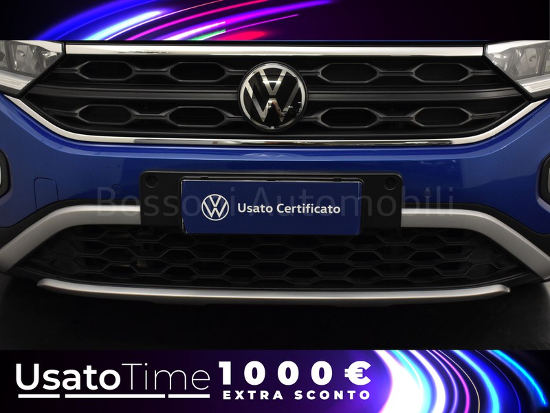 13 - Volkswagen T-Roc 1.5 tsi act life dsg