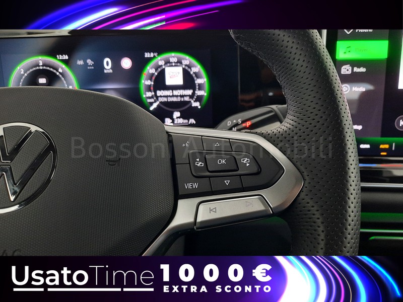 13 - Volkswagen Tiguan 2.0 tdi scr 150cv r-line dsg
