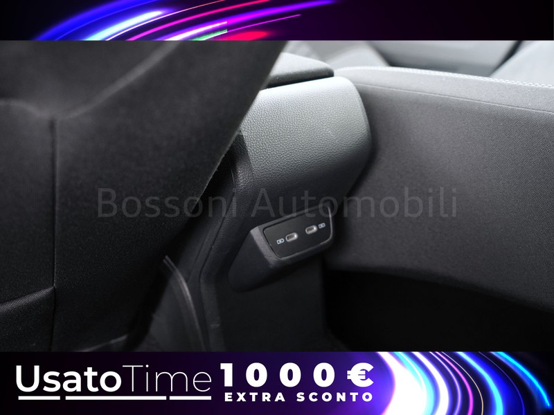 31 - Volkswagen Taigo 1.0 tsi 110cv r-line dsg