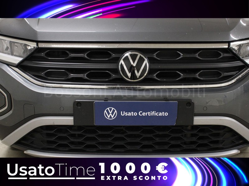 13 - Volkswagen T-Roc 1.0 tsi 110cv life