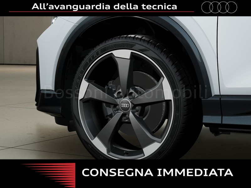 7 - Audi Q2 35 1.5 tfsi identity black