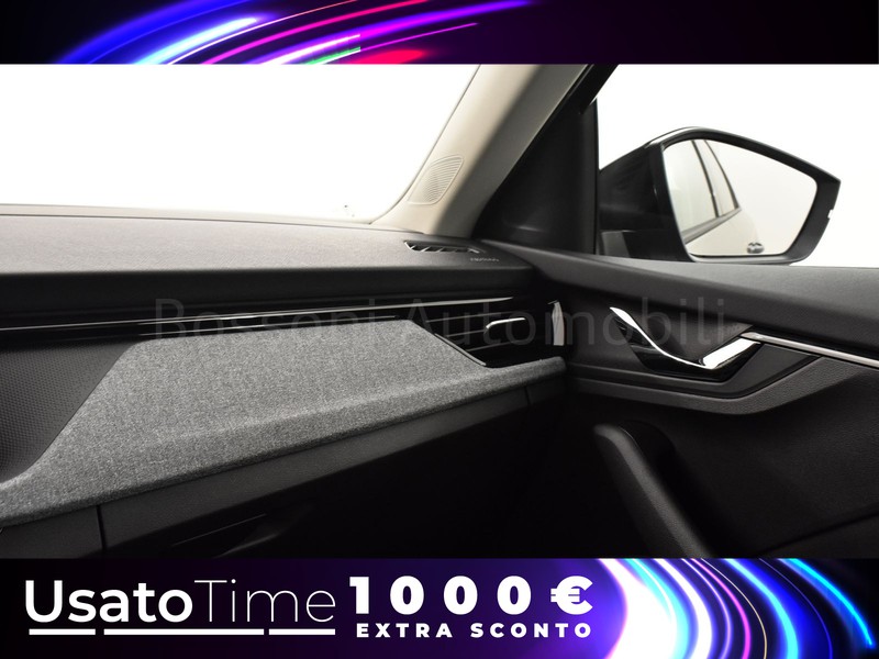 25 - Skoda Kamiq 1.0 tsi 115cv black dots