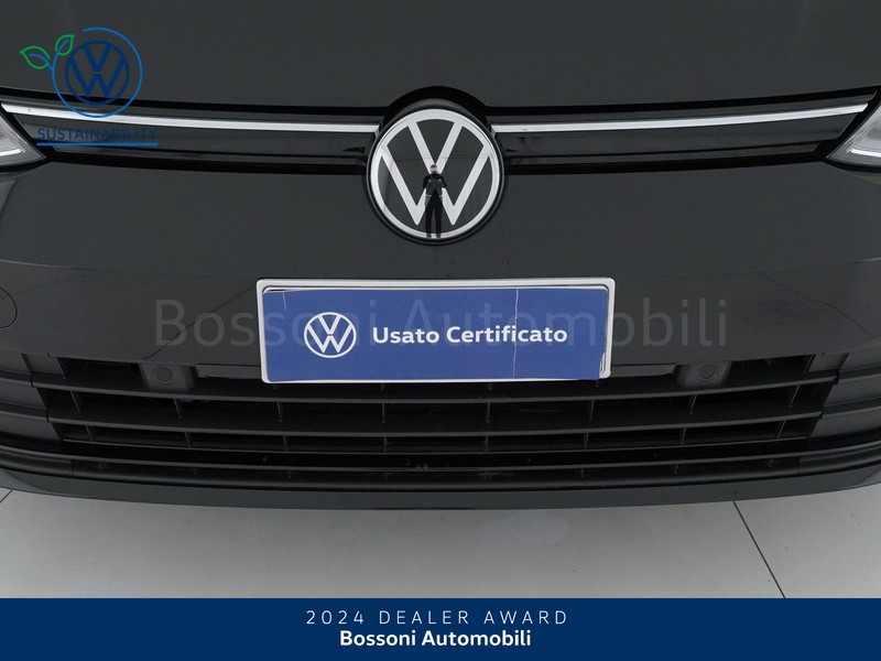 13 - Volkswagen Golf 1.0 etsi evo 110cv life dsg