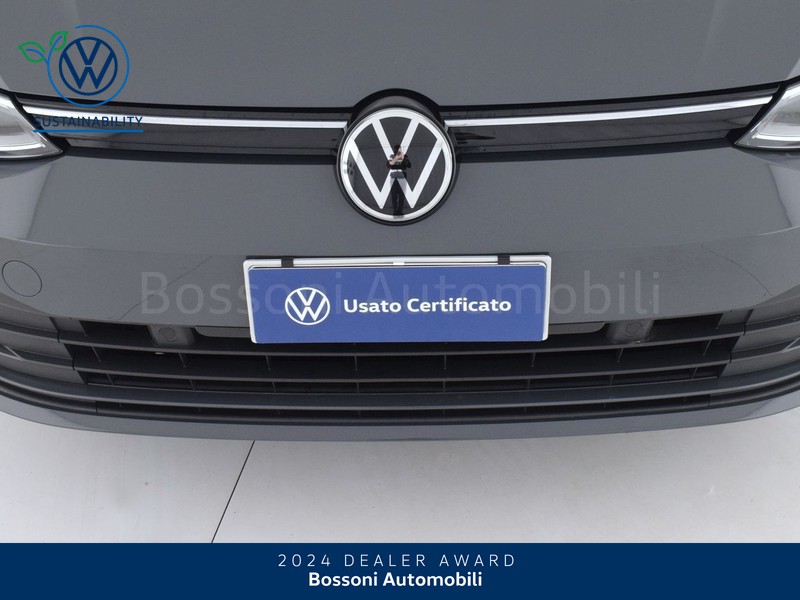 13 - Volkswagen Golf 1.0 etsi evo 110cv life dsg