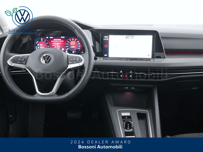 7 - Volkswagen Golf 1.4 tsi ehybrid 204cv style