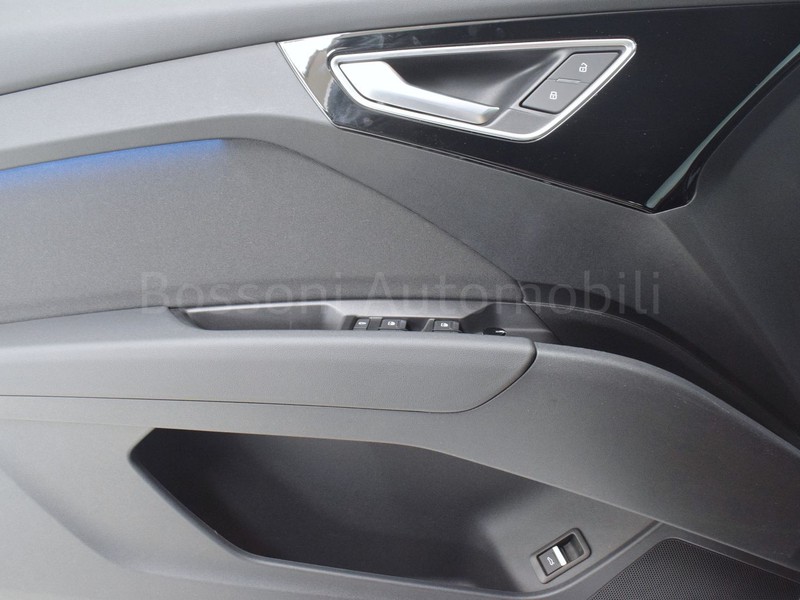 13 - Audi Q4 sportback e-tron 35 business advanced