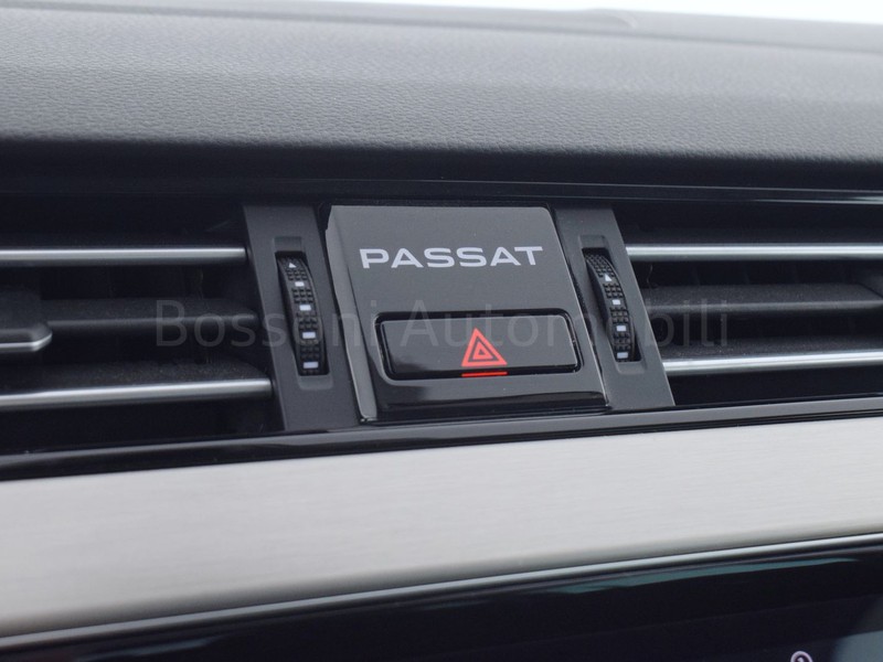 31 - Volkswagen Passat variant 2.0 tdi scr 190cv executive dsg